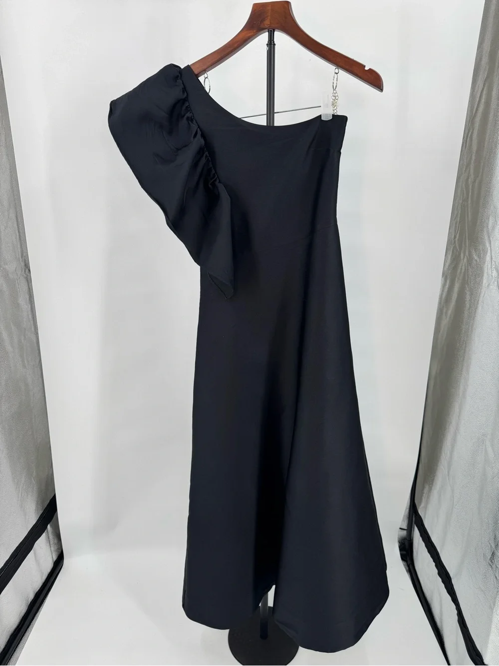 Dea Kubidal Black One Shoulder Bow Evening Gown Maxi Dress size S